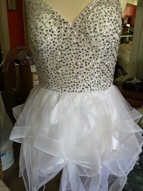 Women's Spaghetti Strap Homecoming Dresses for Junior Shiny Beaded Short Prom
